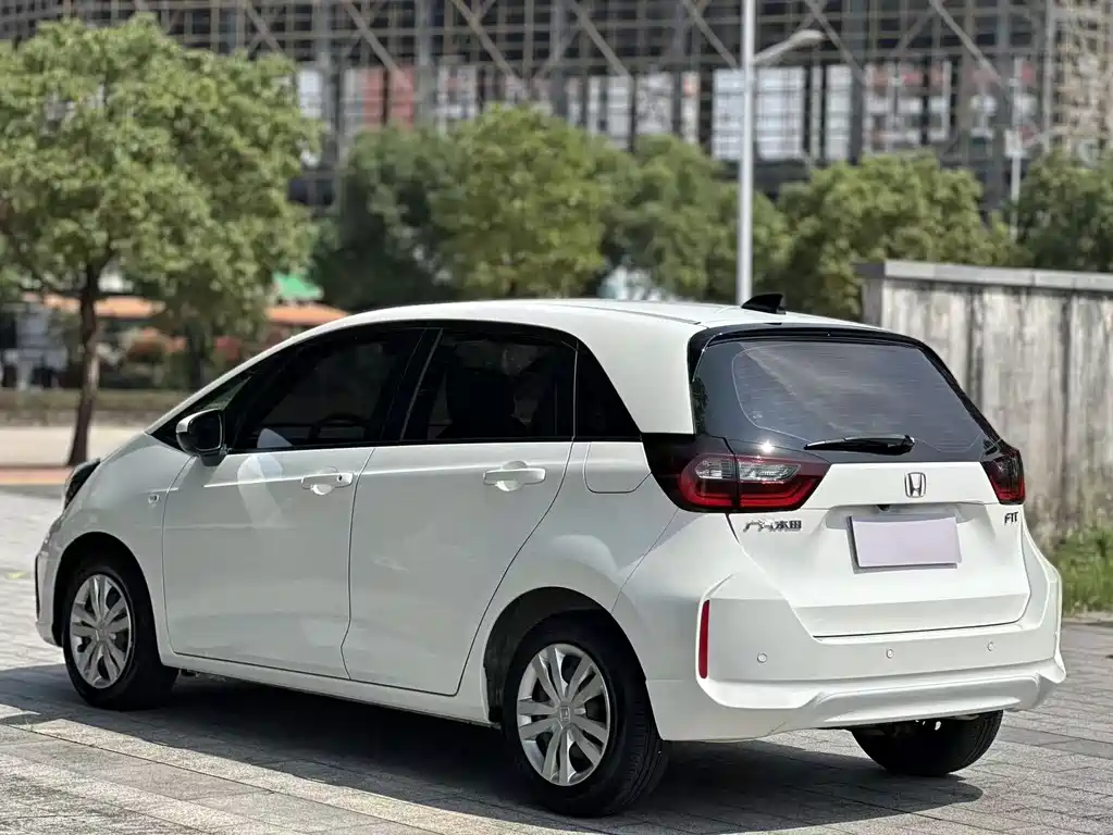 Honda Fit — миниатюра 7