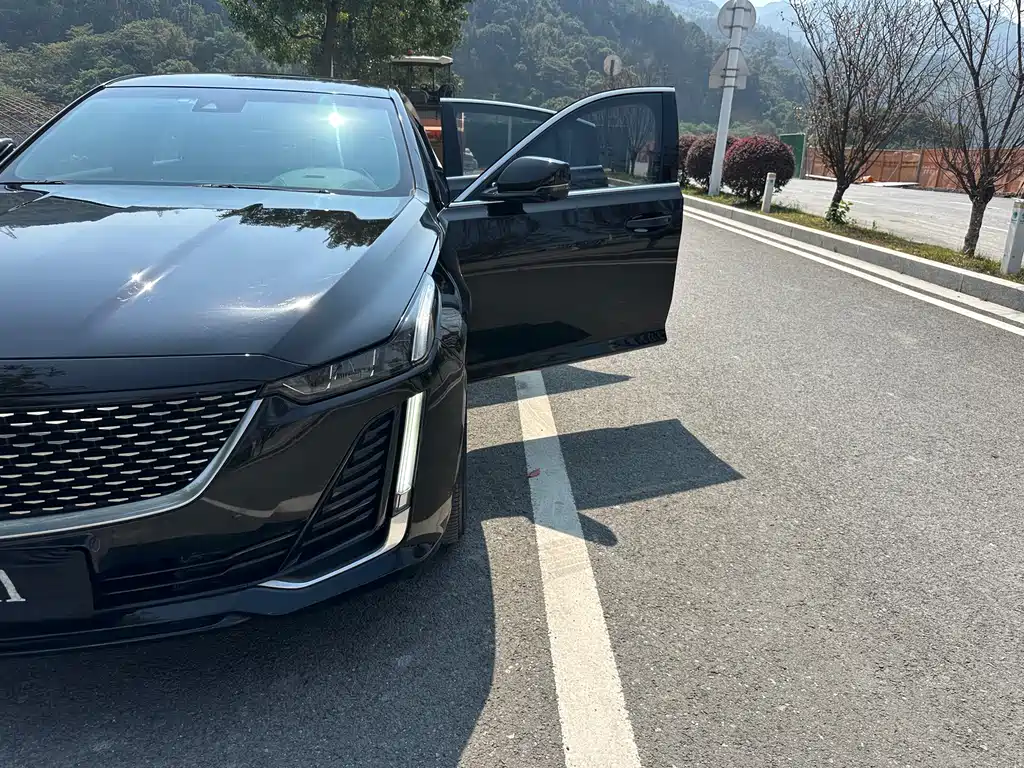 Cadillac CT5 — миниатюра 13