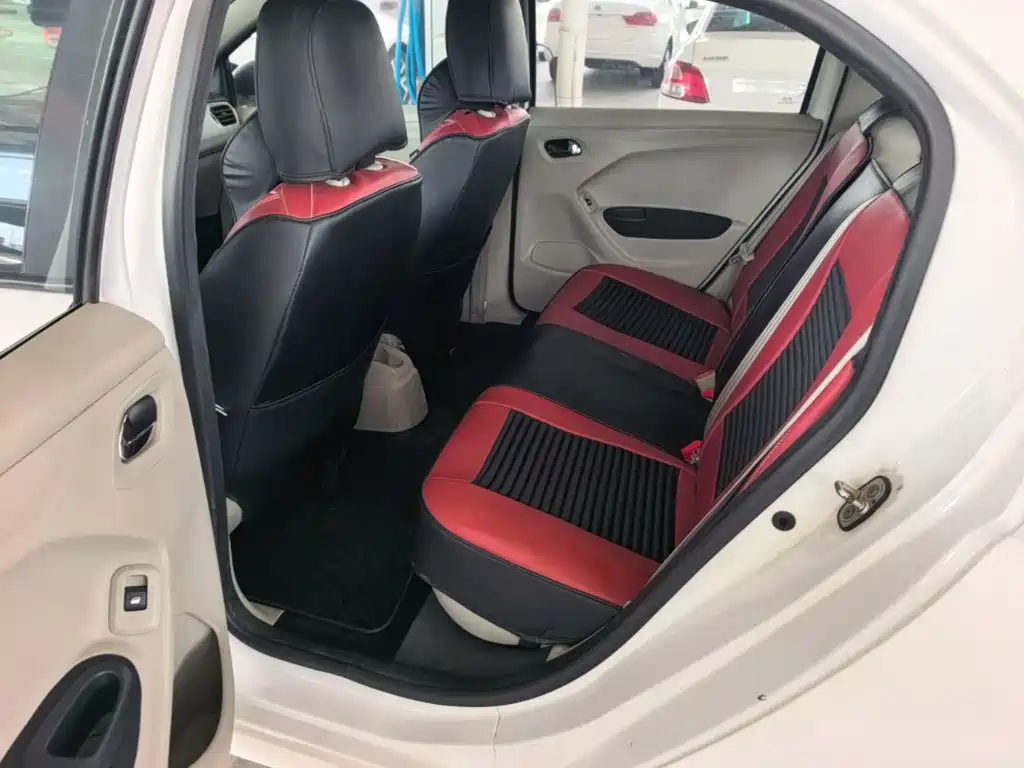 Citroen Elysee — миниатюра 17
