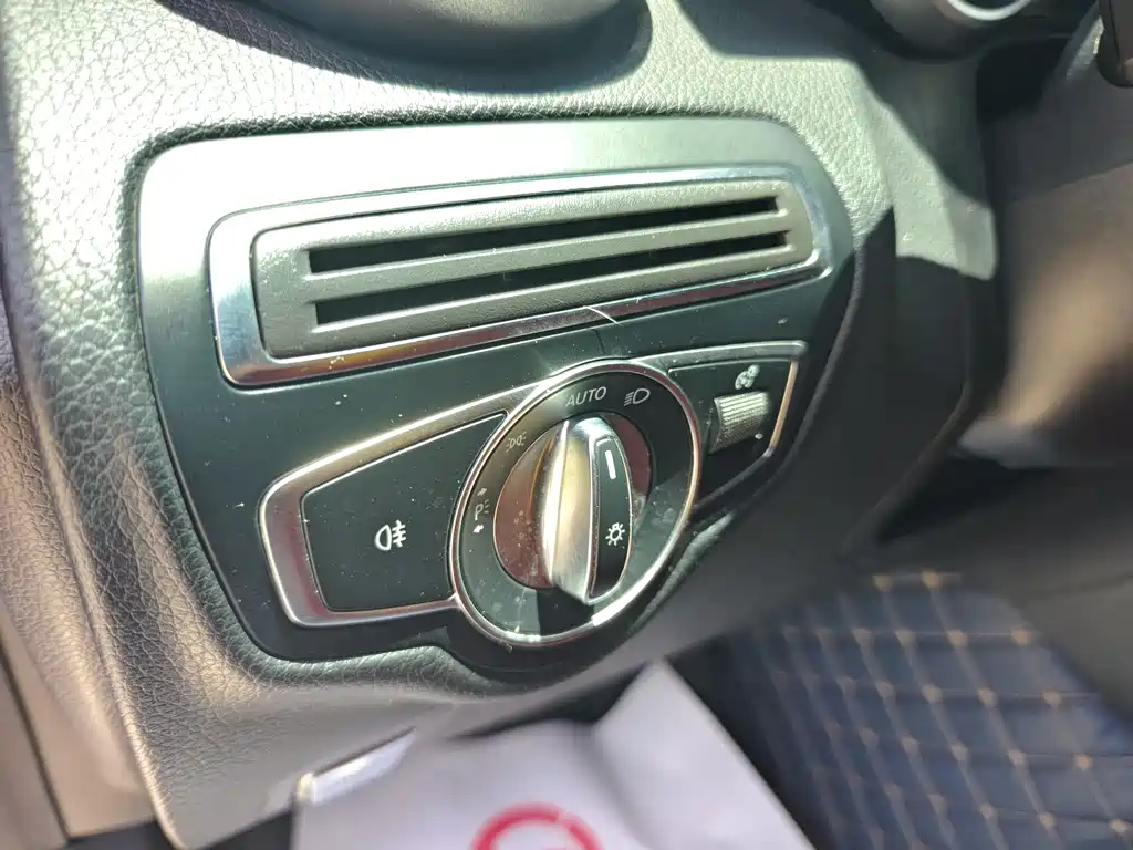 Mercedes-Benz GLC 2018 GLC 200 4MATIC SUV
