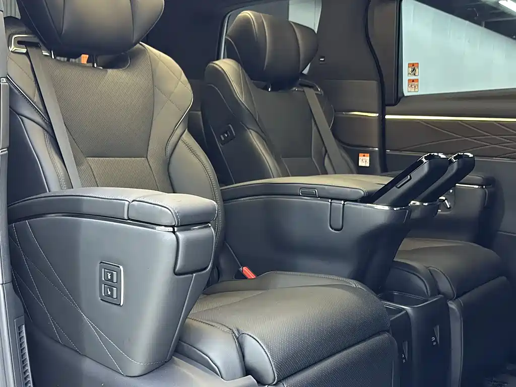 Toyota Alphard 2024 2.5L Premium