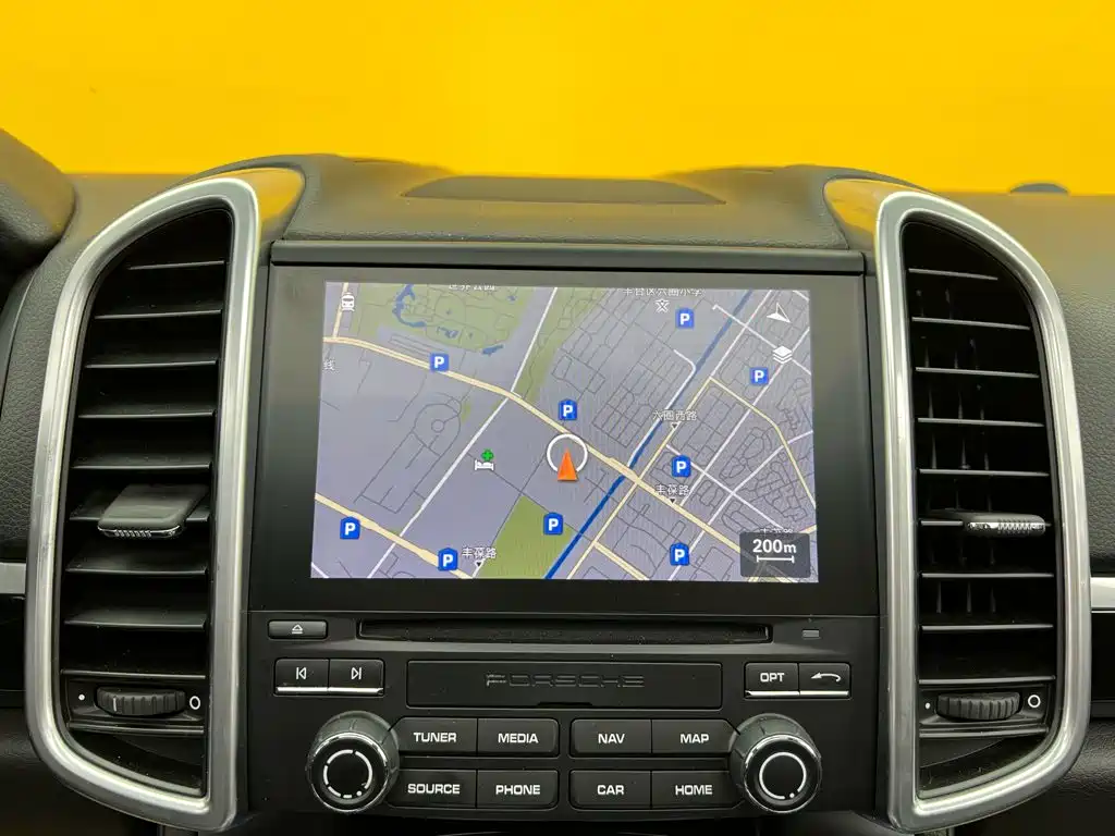 Porsche Cayenne — миниатюра 35