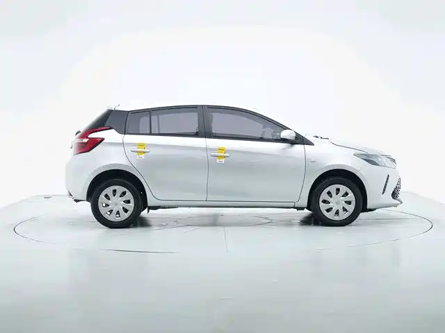 Toyota Vios FS — миниатюра 4