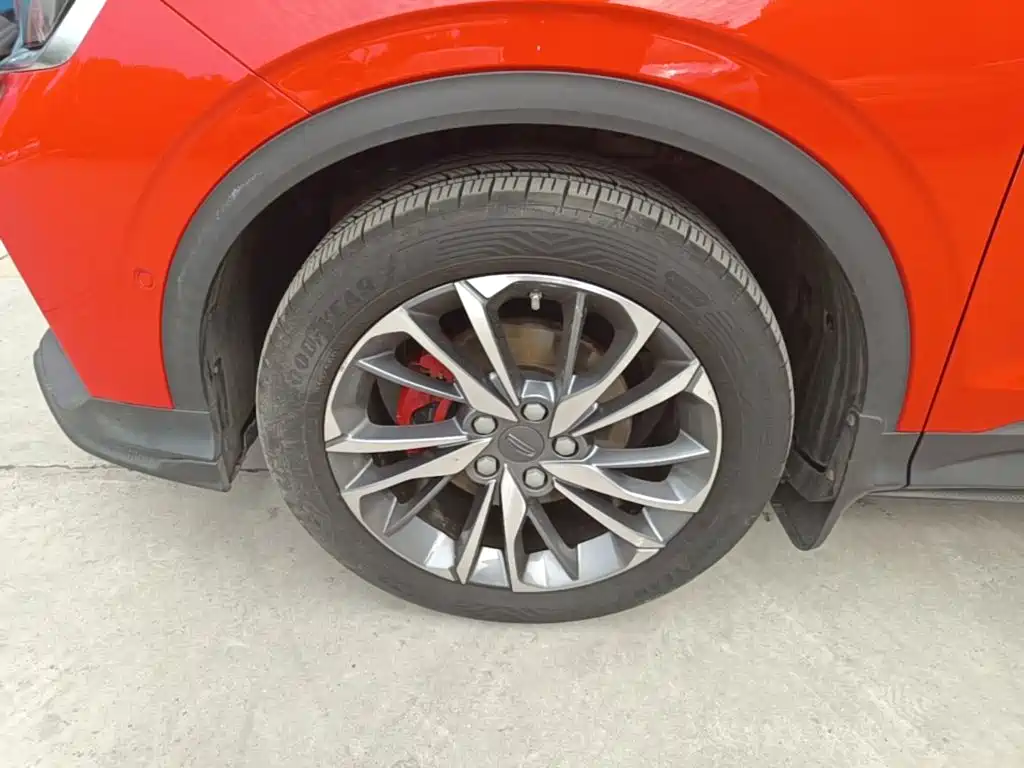 Geely Binyue — миниатюра 23