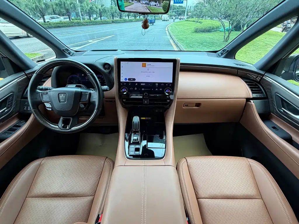 Toyota Vellfire — миниатюра 14