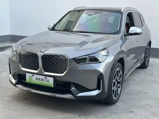 2024 BMW iX1