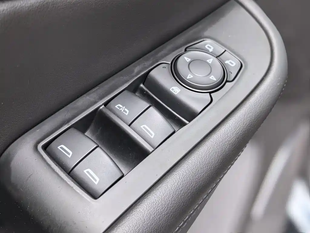 Buick Enclave — миниатюра 10