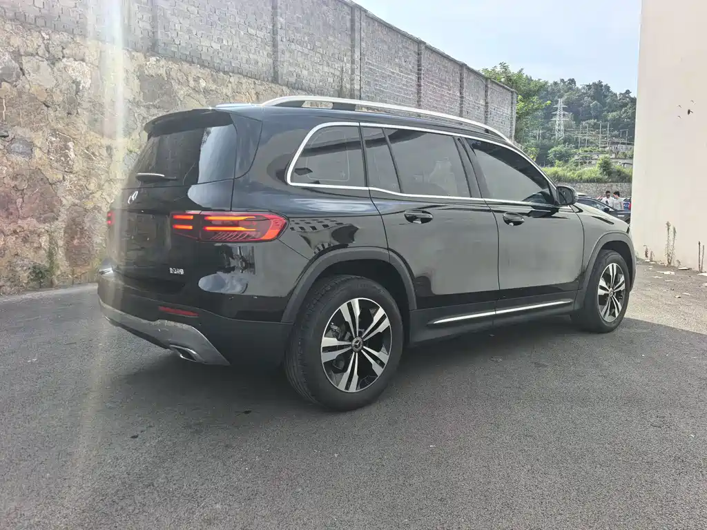 Mercedes-Benz GLB — миниатюра 14