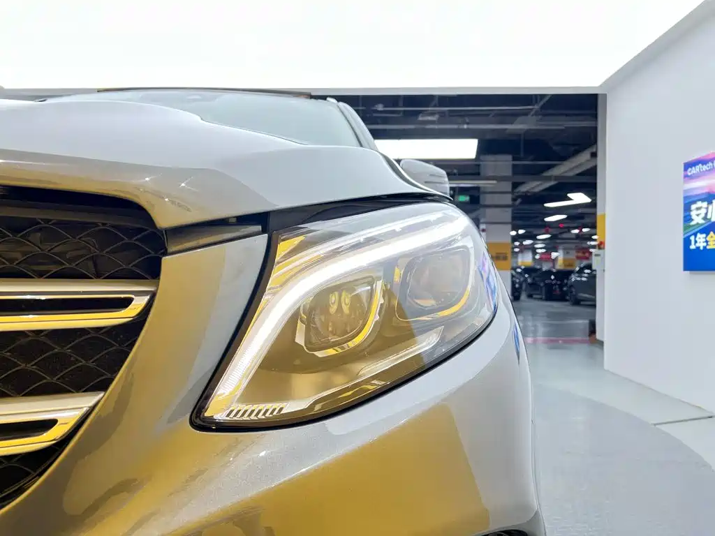 Mercedes-Benz GLE (Import) — миниатюра 8