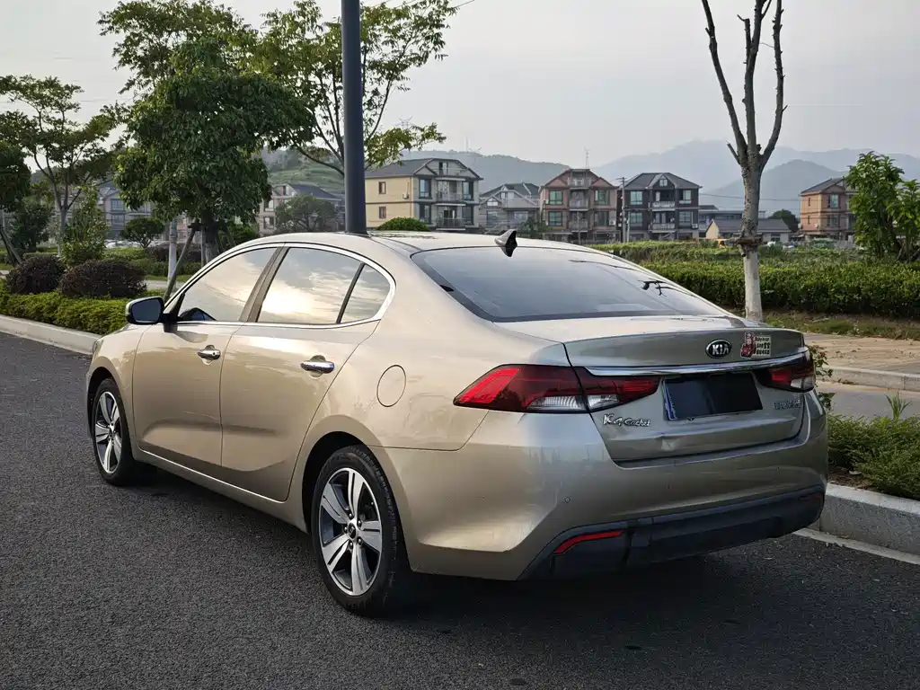 Kia K4 — миниатюра 4