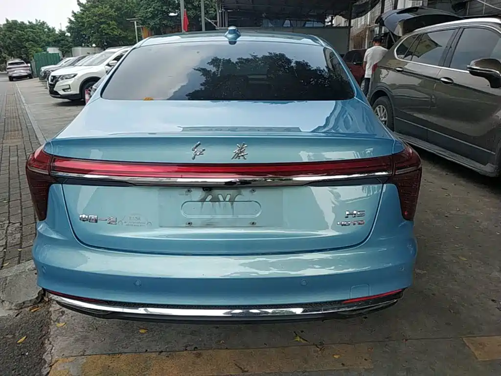 Hongqi Hongqi H5 — миниатюра 6