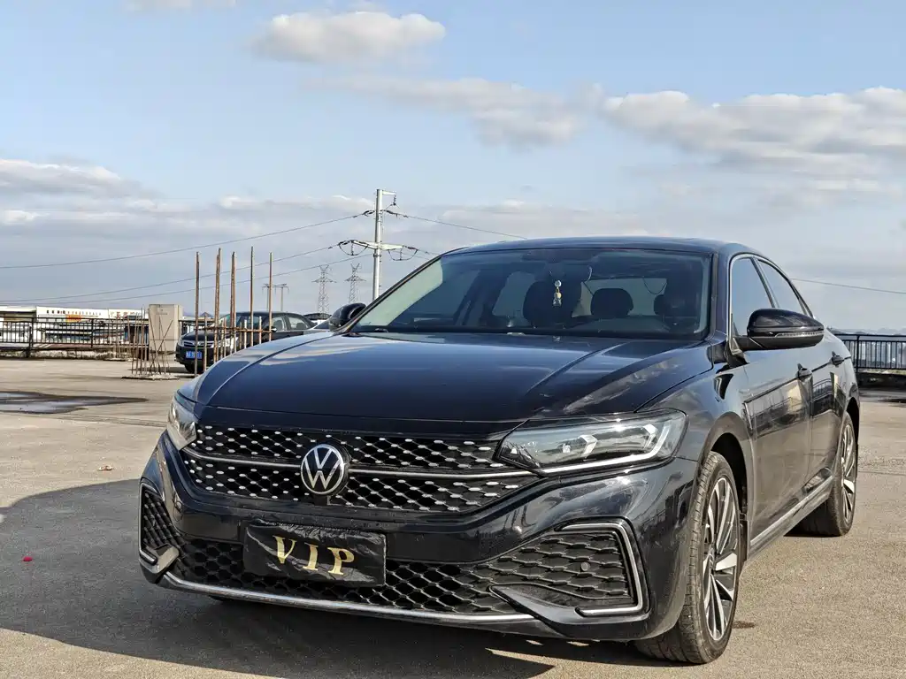 Volkswagen Passat 2022 330TSI Elite