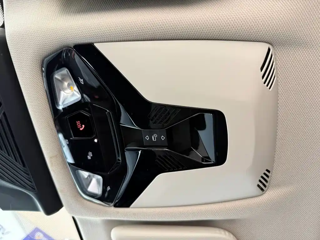 BMW X1 — миниатюра 14