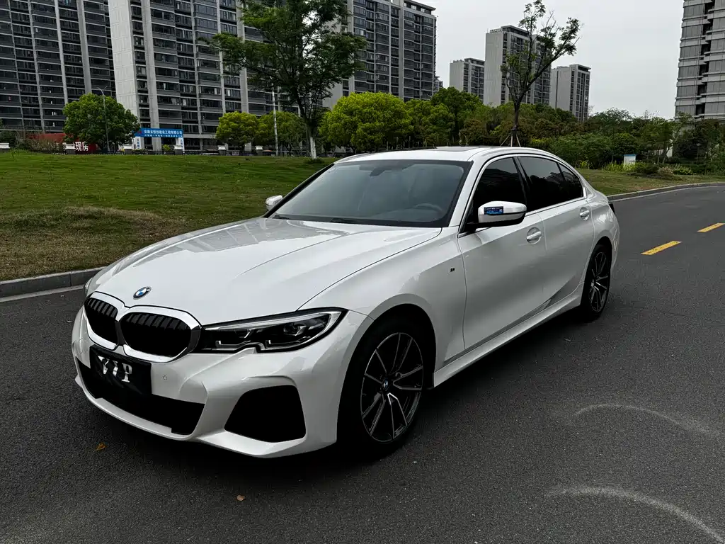 BMW 3 Series 2021