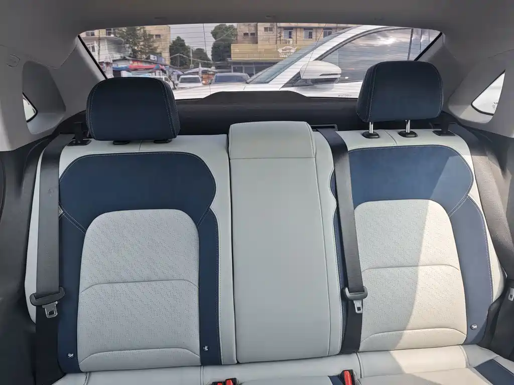 Geely Emgrand — миниатюра 11