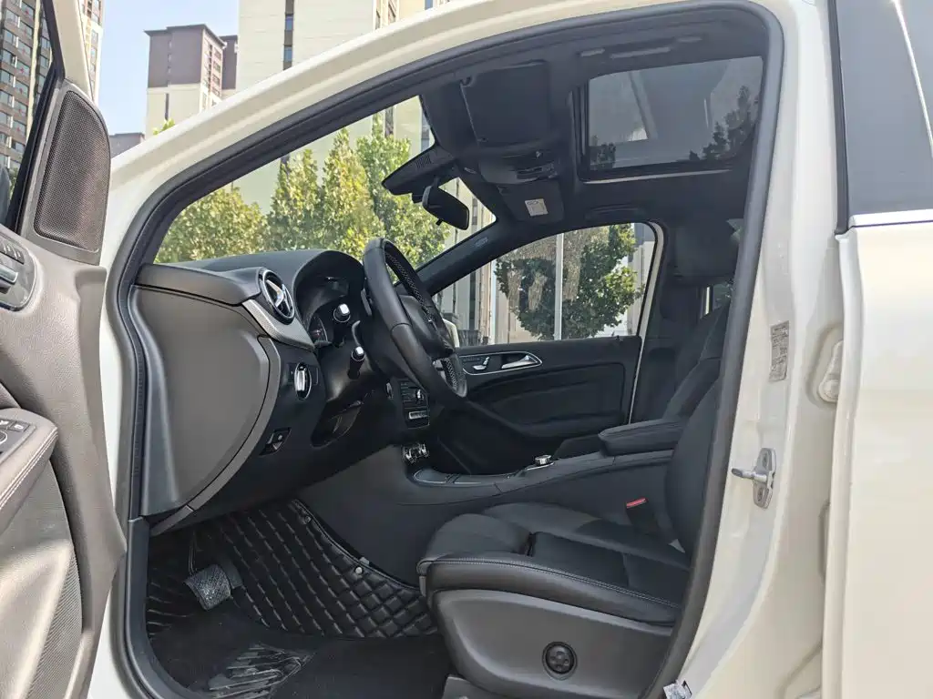 Mercedes-Benz B-Class — миниатюра 14