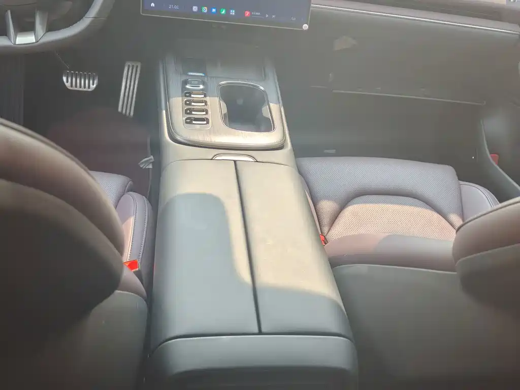 Xiaomi SU7 — миниатюра 11
