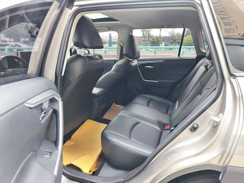 TOYOTA RAV4 RONGFANG