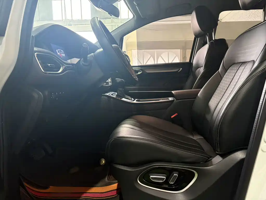 GAC Motor Trumpchi M6 — миниатюра 4