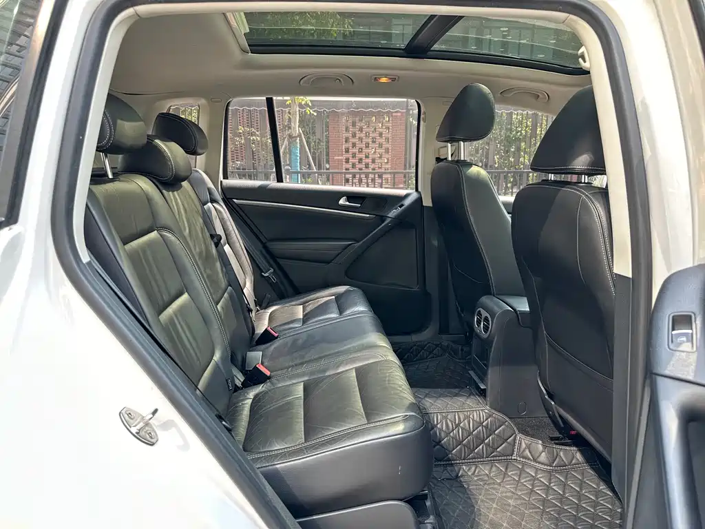 Volkswagen Tiguan — миниатюра 13