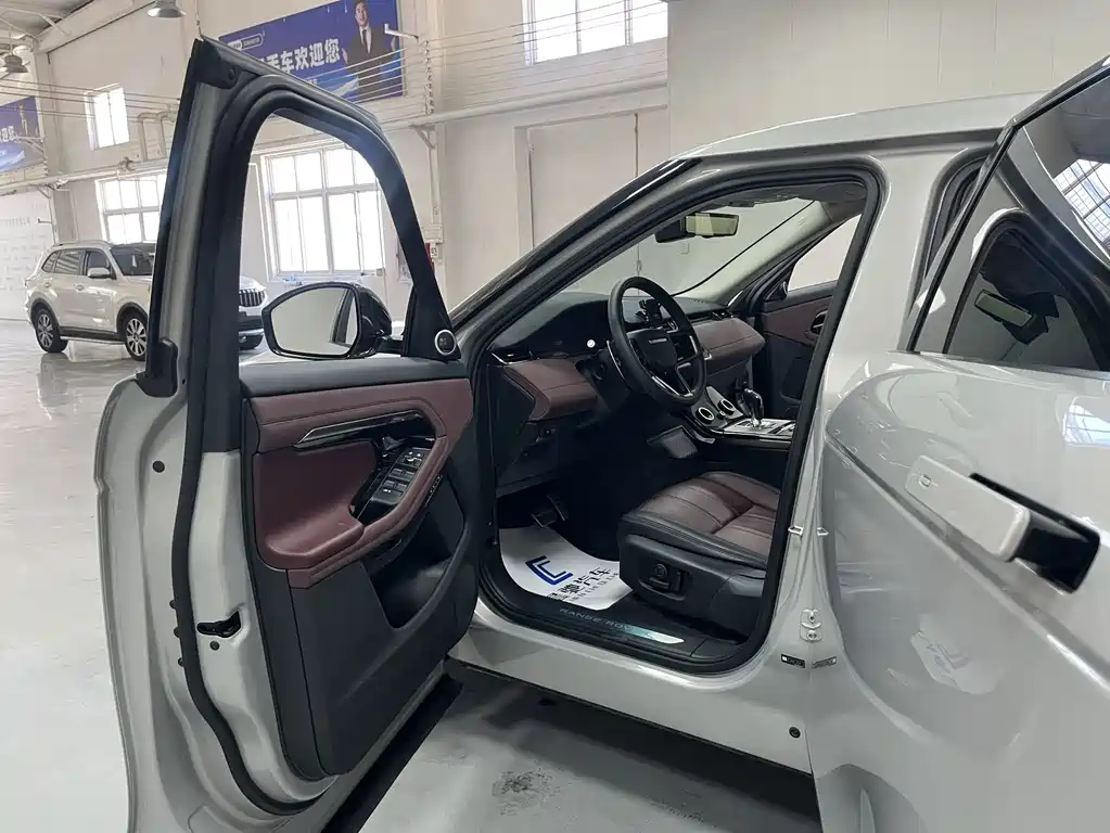 Land Rover Evoque — миниатюра 10