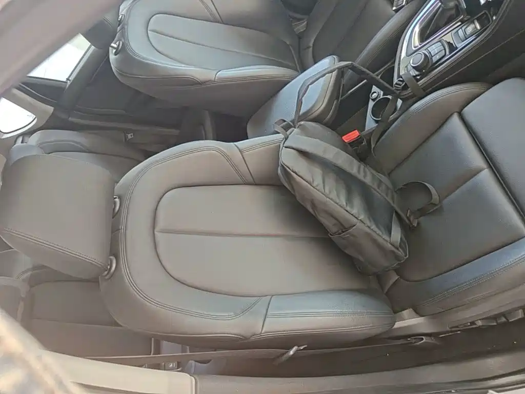 BMW 2 Series Active Tourer (Import) — миниатюра 25