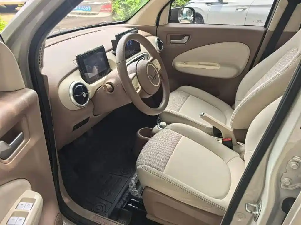 Wuling MINIEV — миниатюра 3