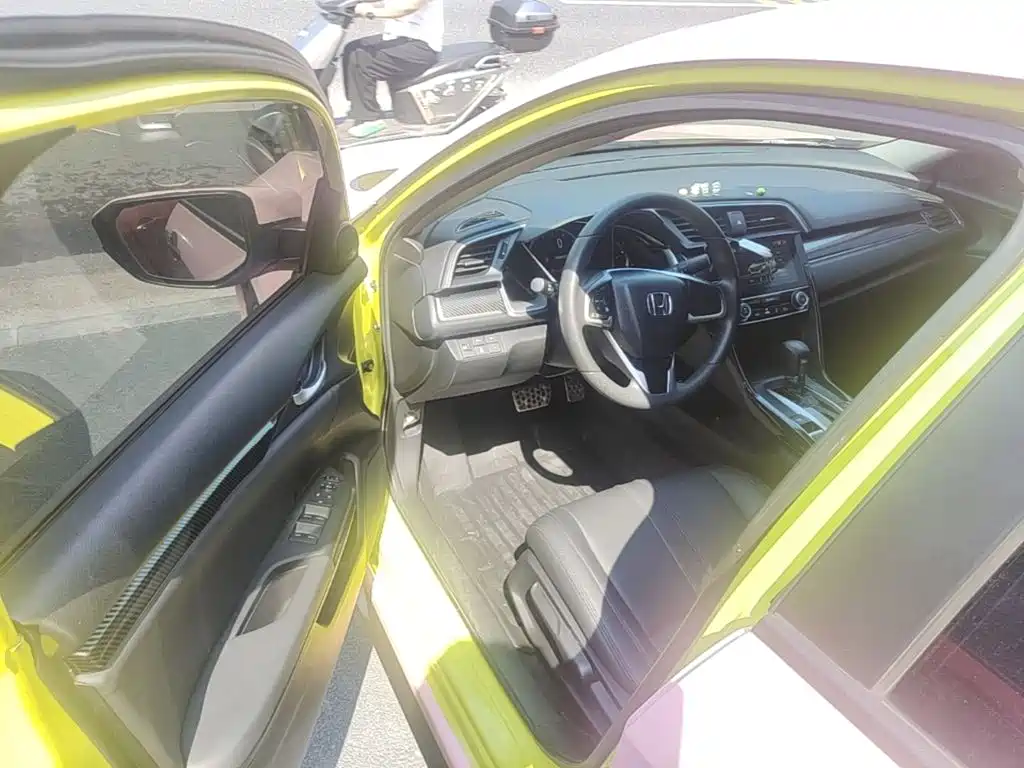 Honda Civic — миниатюра 16