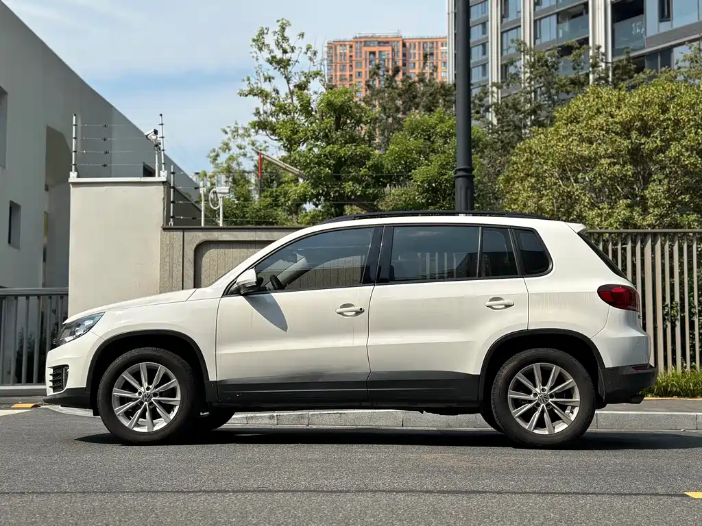 Volkswagen Tiguan — миниатюра 7
