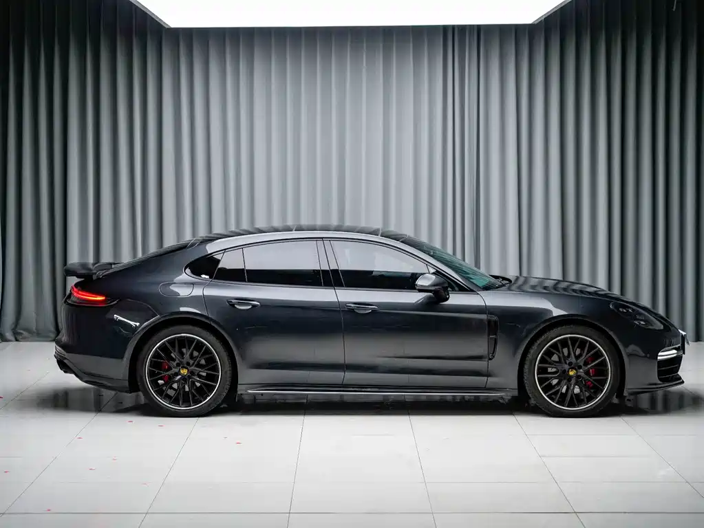 Porsche Panamera — миниатюра 3