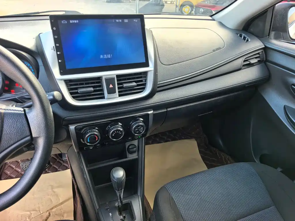 Toyota Yaris L — миниатюра 12