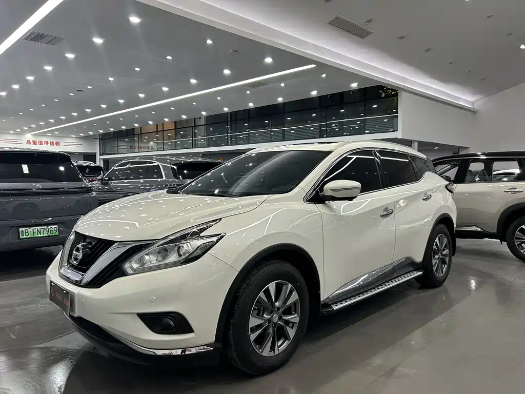 NISSAN LOULAN