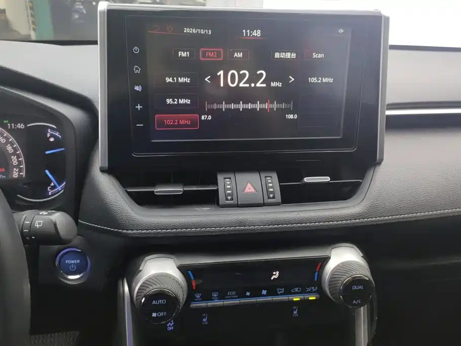 Toyota RAV4 — миниатюра 13