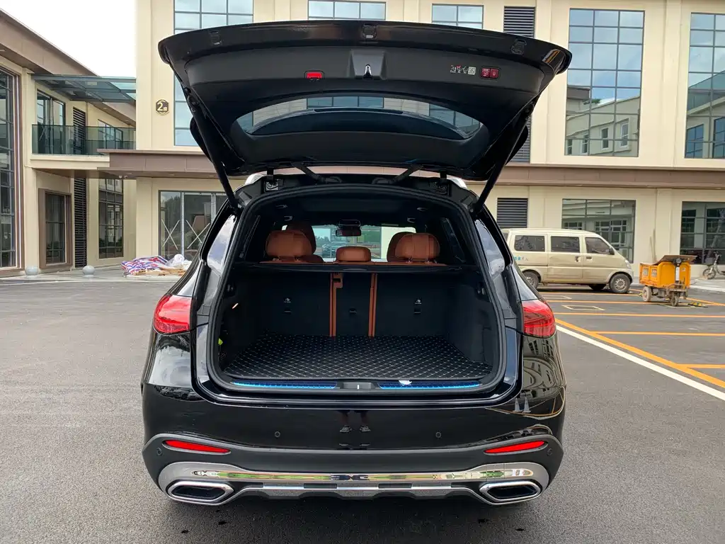 Mercedes-Benz GLC 2024 GLC 300 L 4MATIC 5 мест