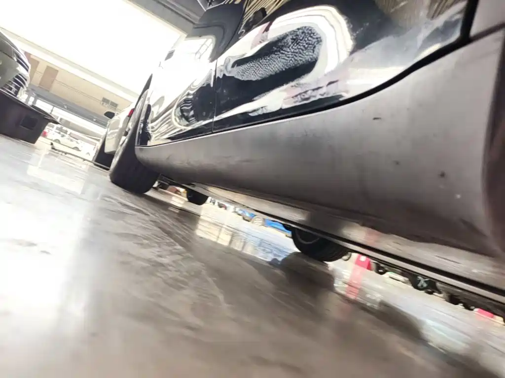 Tesla Model Y — миниатюра 22