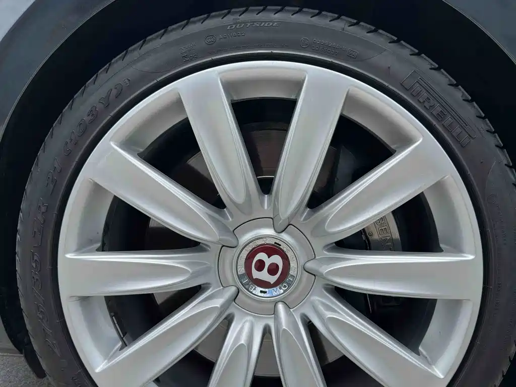 Bentley Flying Spur 4.0T V8 Standard Edition, фото 4