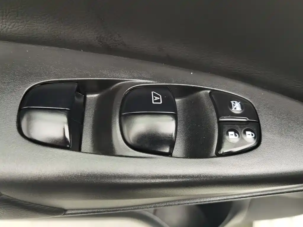 Nissan Sylphy — миниатюра 9