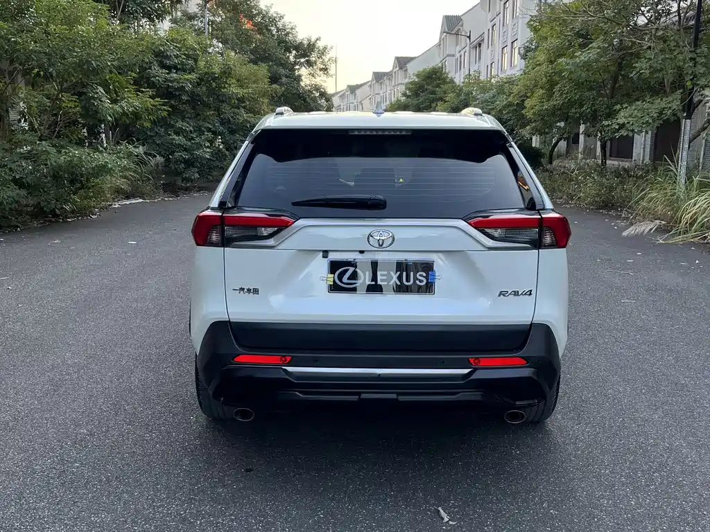 TOYOTA RAV4 RONGFANG