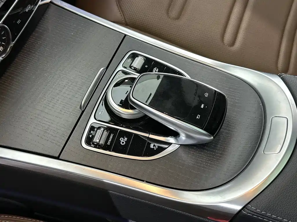 Mercedes-Benz G-Class — миниатюра 13