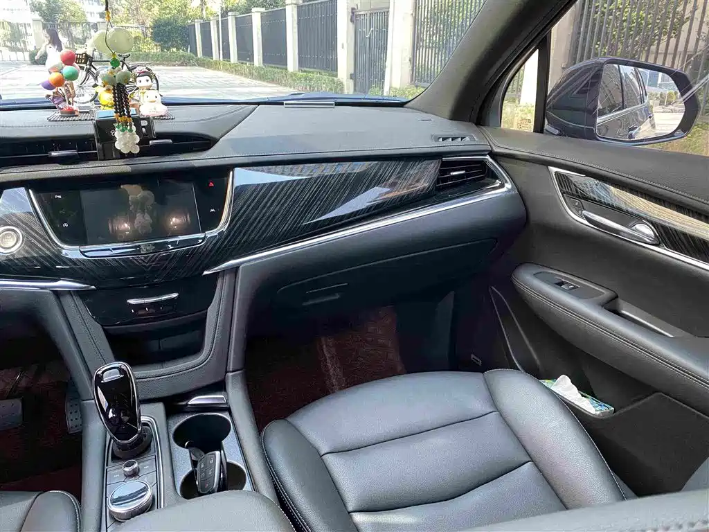 Cadillac XT6 — миниатюра 12