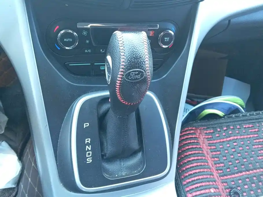 Ford Kuga — миниатюра 15