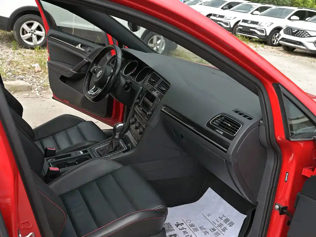 Volkswagen Golf GTI — миниатюра 11