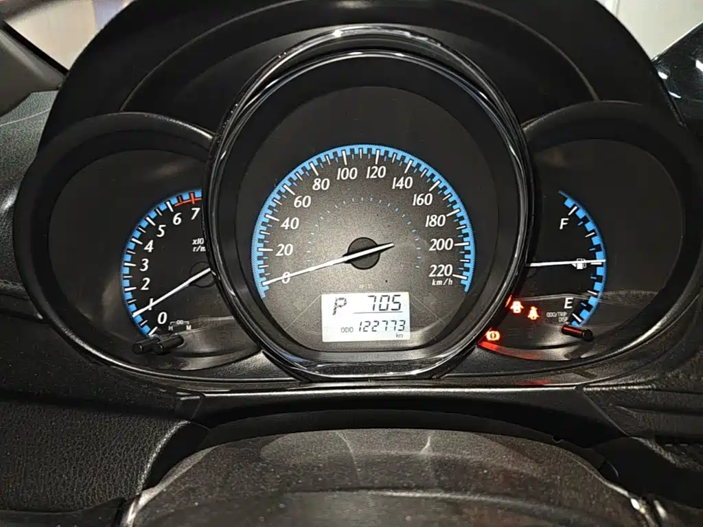 Toyota Yaris L — миниатюра 12