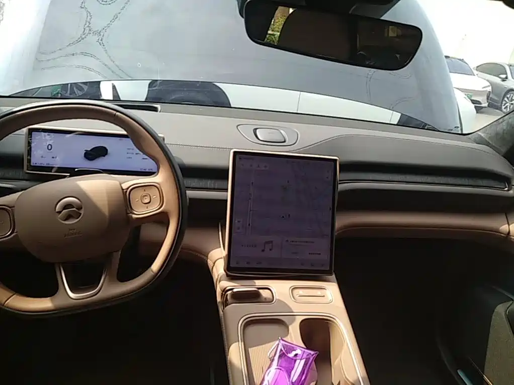 NIO ES6 — миниатюра 13