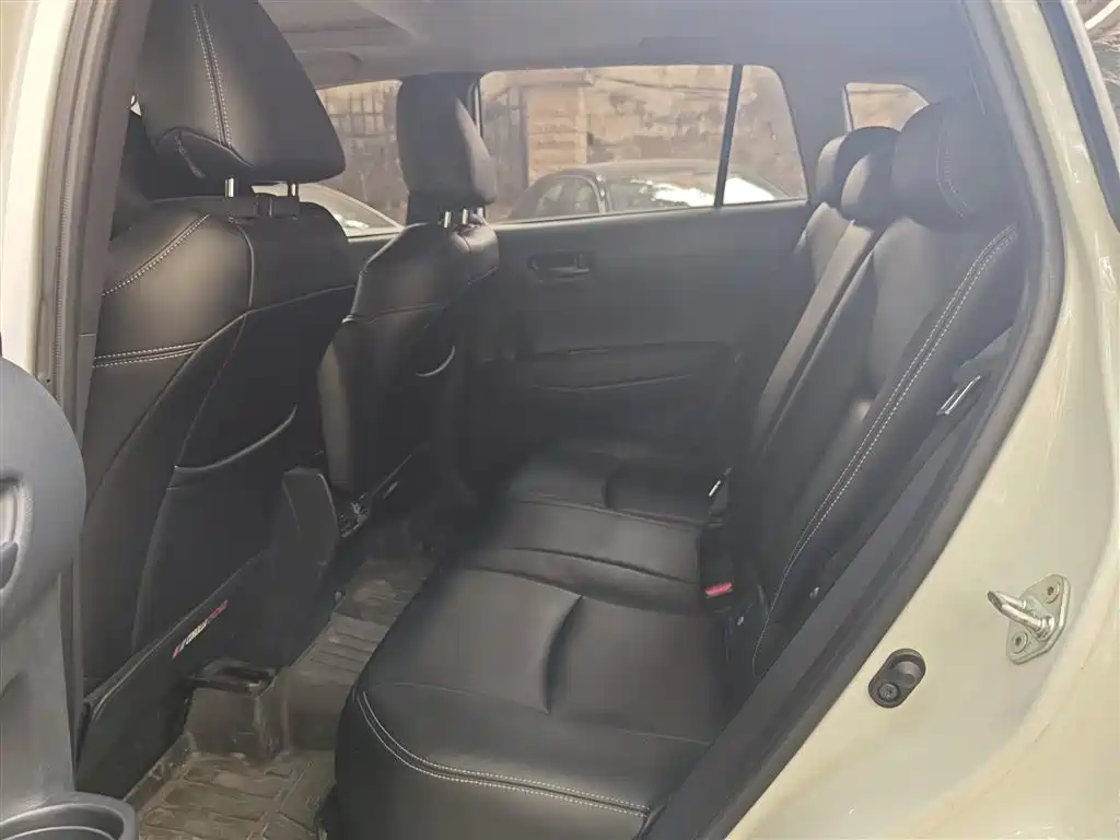 Toyota Corolla Cross — миниатюра 5