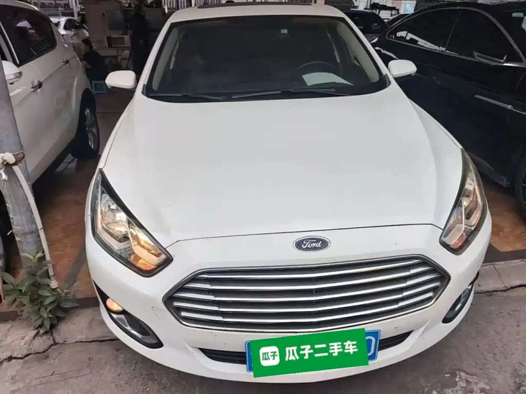 Ford Escort — миниатюра 3