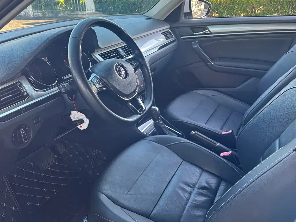 Volkswagen Bora — миниатюра 4