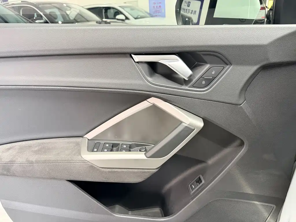 Audi Q3 — миниатюра 14