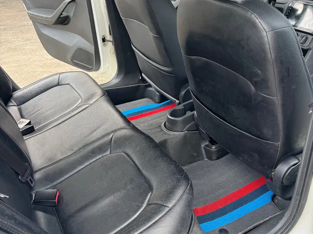Volkswagen Jetta — миниатюра 10