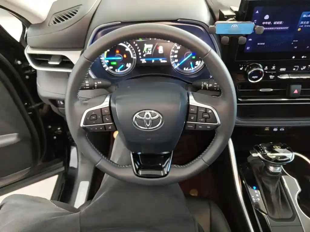 Toyota Highlander — миниатюра 11